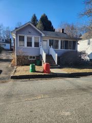 24 Hamilton Avenue, Sloatsburg, NY 10974