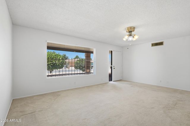 4247 E CARMEL Avenue, Mesa, AZ 85206