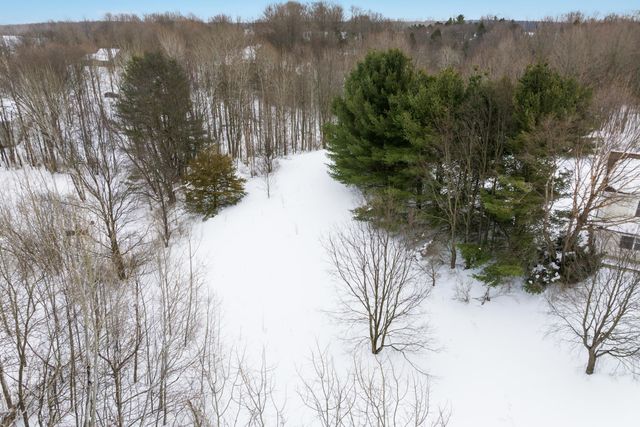 834 Shamrock Lane, East Bay Twp, MI 49696