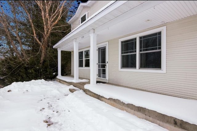 834 Shamrock Lane, East Bay Twp, MI 49696