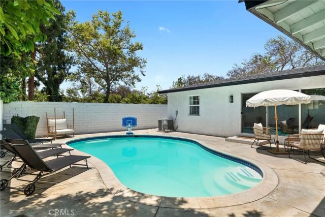 2214 Edna Drive, Santa Ana, CA 92706