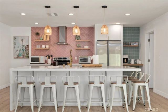 2214 Edna Drive, Santa Ana, CA 92706