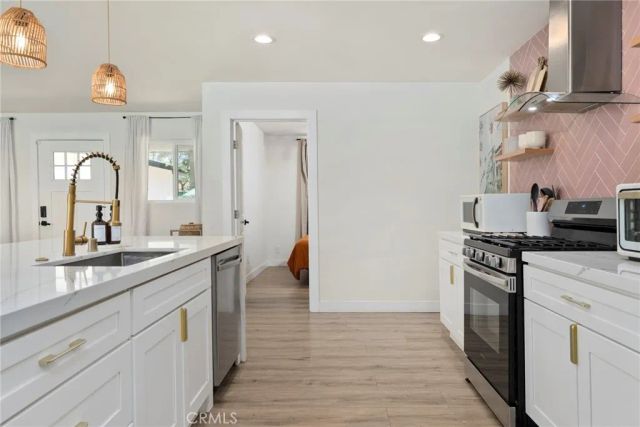 2214 Edna Drive, Santa Ana, CA 92706