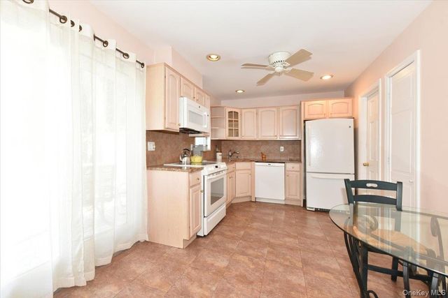 344 New York Avenue, Massapequa Park, NY 11762