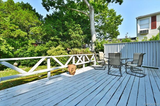 344 New York Avenue, Massapequa Park, NY 11762