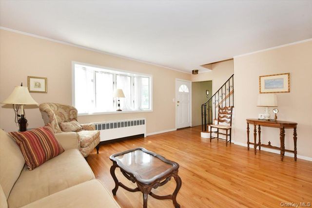 344 New York Avenue, Massapequa Park, NY 11762