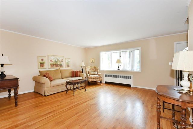 344 New York Avenue, Massapequa Park, NY 11762
