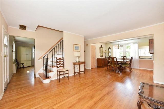 344 New York Avenue, Massapequa Park, NY 11762