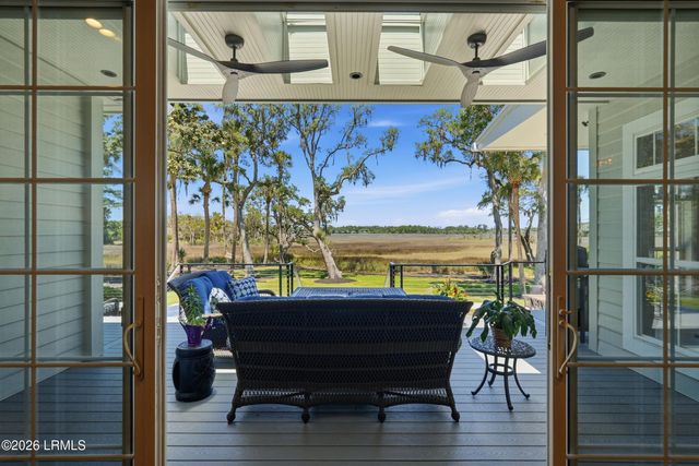 7 Peninsula Drive, Hilton Head Island, SC 29926