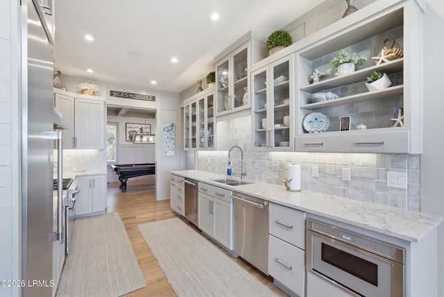 7 Peninsula Drive, Hilton Head Island, SC 29926