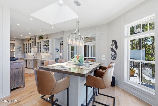 7 Peninsula Drive, Hilton Head Island, SC 29926