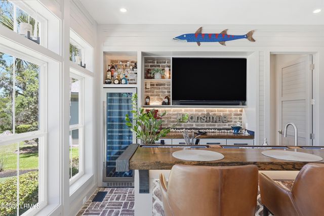 7 Peninsula Drive, Hilton Head Island, SC 29926