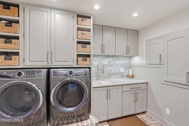 7 Peninsula Drive, Hilton Head Island, SC 29926