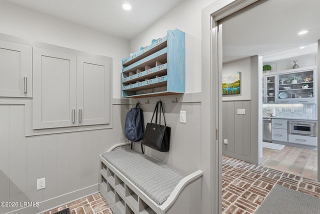 7 Peninsula Drive, Hilton Head Island, SC 29926