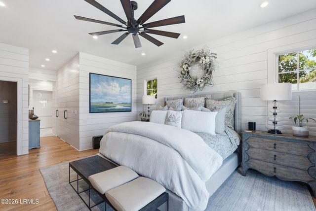 7 Peninsula Drive, Hilton Head Island, SC 29926