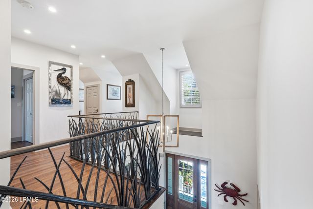 7 Peninsula Drive, Hilton Head Island, SC 29926