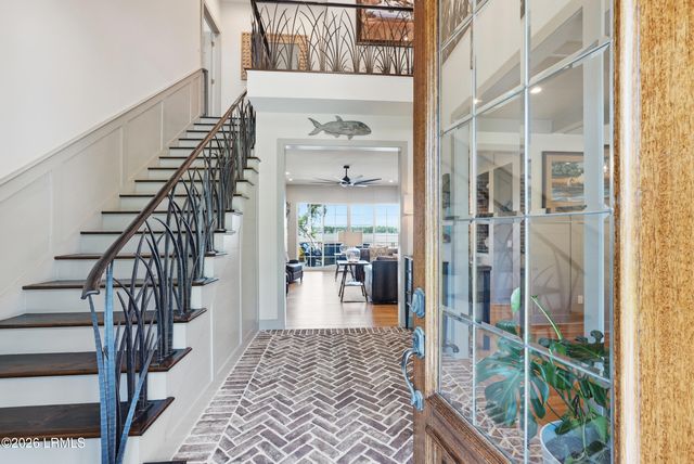7 Peninsula Drive, Hilton Head Island, SC 29926