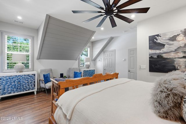 7 Peninsula Drive, Hilton Head Island, SC 29926