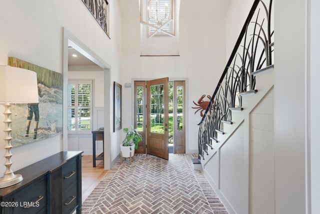 7 Peninsula Drive, Hilton Head Island, SC 29926