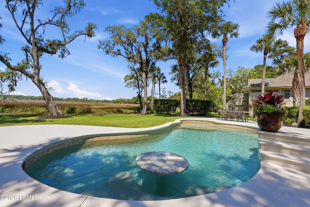 7 Peninsula Drive, Hilton Head Island, SC 29926