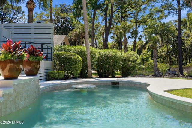 7 Peninsula Drive, Hilton Head Island, SC 29926