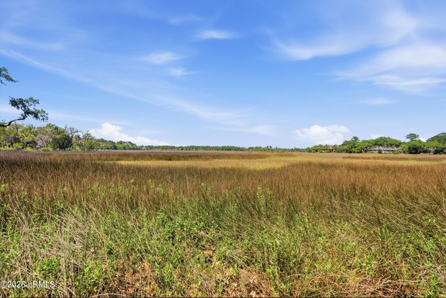 7 Peninsula Drive, Hilton Head Island, SC 29926