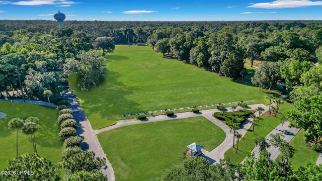 7 Peninsula Drive, Hilton Head Island, SC 29926