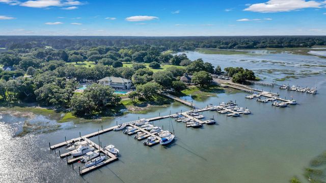 7 Peninsula Drive, Hilton Head Island, SC 29926
