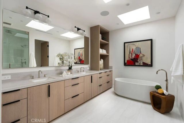 2501 Seaview Avenue, Corona Del Mar, CA 92625