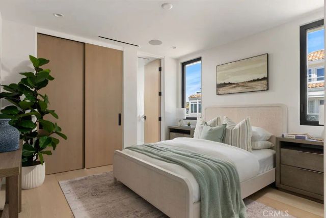 2501 Seaview Avenue, Corona Del Mar, CA 92625