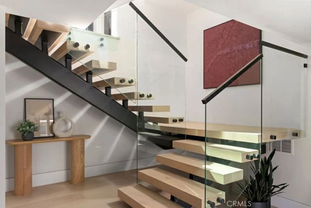 2501 Seaview Avenue, Corona Del Mar, CA 92625