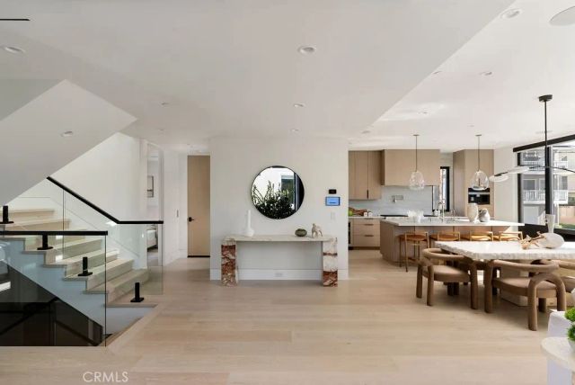 2501 Seaview Avenue, Corona Del Mar, CA 92625