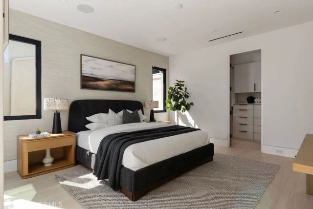 2501 Seaview Avenue, Corona Del Mar, CA 92625