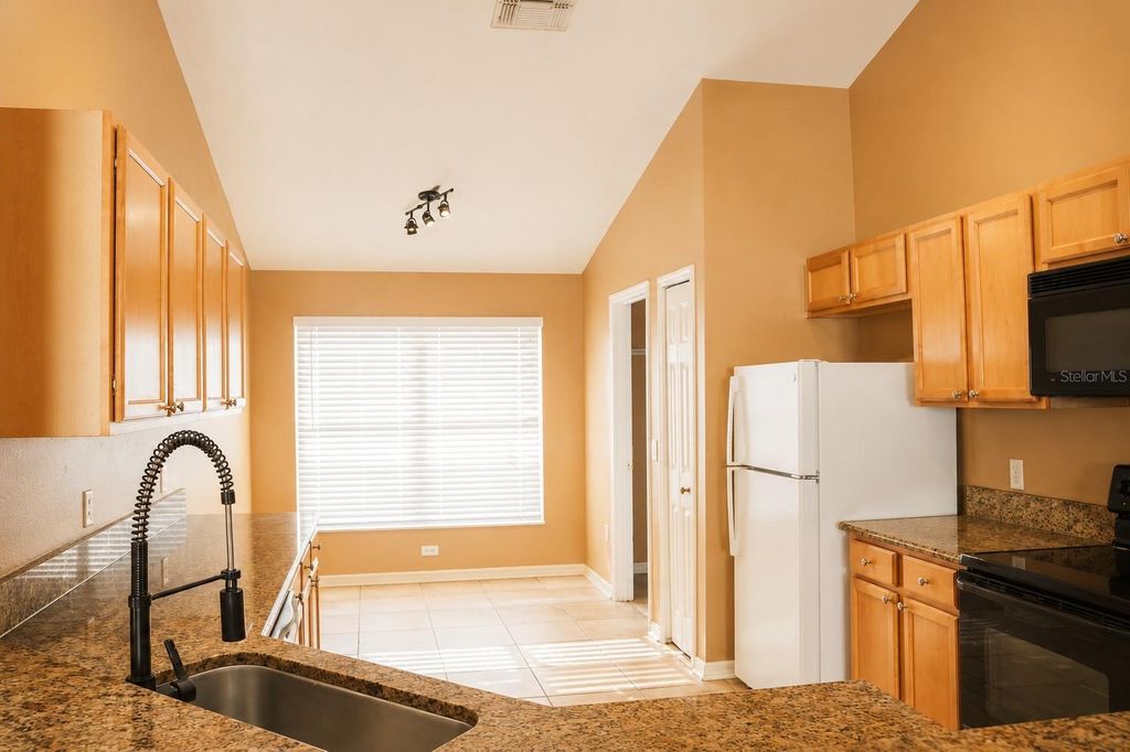 Image 11 of property listing at 145 THORNBURY DRIVE, Kissimmee, FL 34744