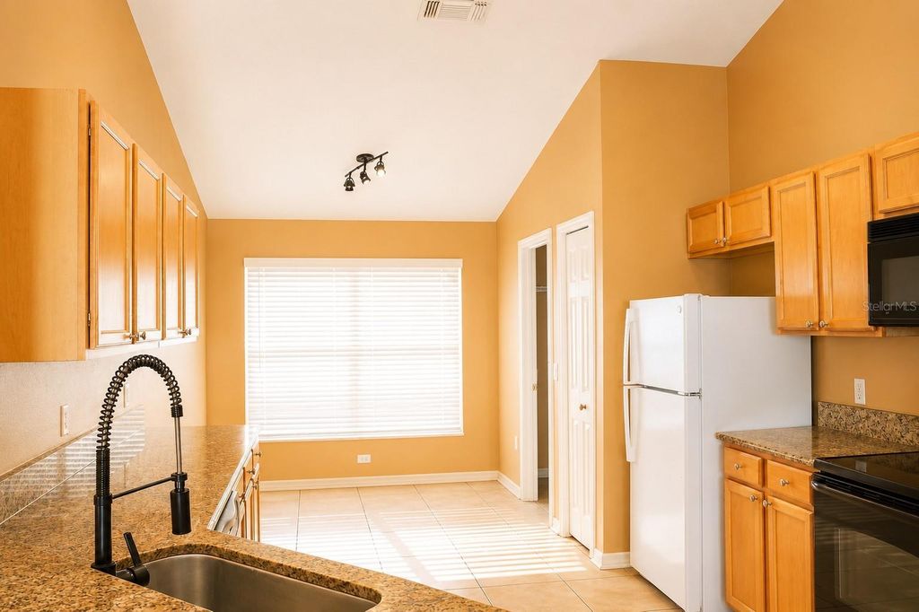 Image 13 of property listing at 145 THORNBURY DRIVE, Kissimmee, FL 34744