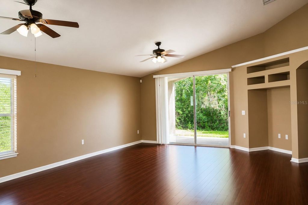 Image 10 of property listing at 145 THORNBURY DRIVE, Kissimmee, FL 34744