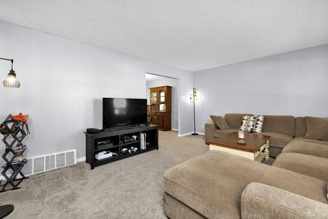 3471 Treehouse Lane, Canal Winchester, OH 43110