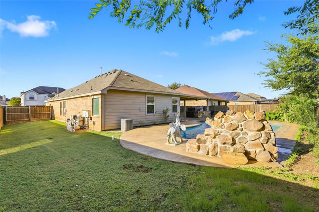 521 Bailer Drive, Crowley, TX 76036