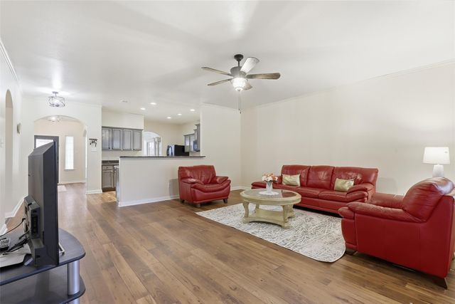 521 Bailer Drive, Crowley, TX 76036