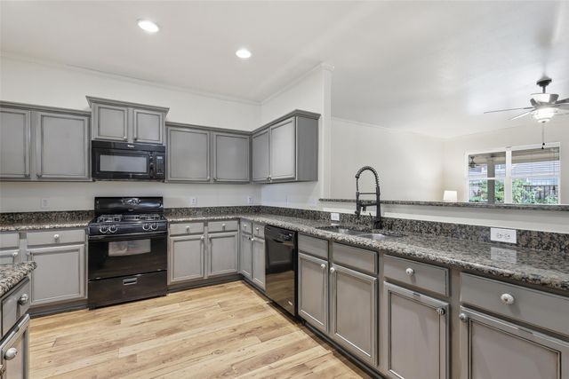 521 Bailer Drive, Crowley, TX 76036