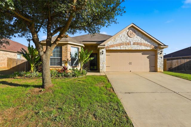 521 Bailer Drive, Crowley, TX 76036