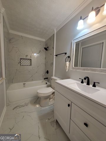 6880 Cumberland Circle, Riverdale, GA 30296