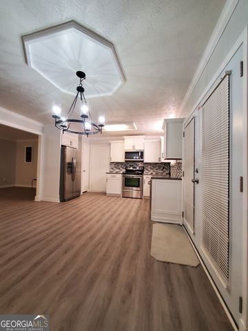 6880 Cumberland Circle, Riverdale, GA 30296