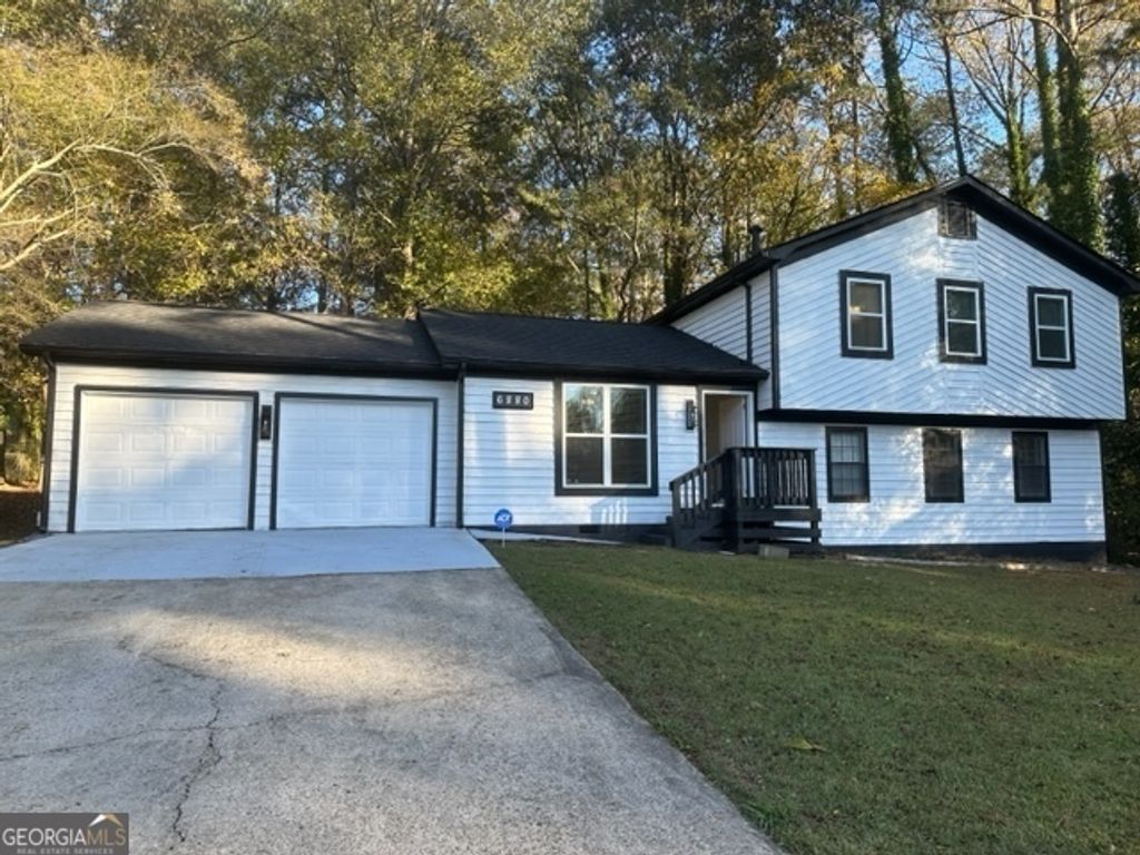6880 Cumberland Circle, Riverdale, GA 30296