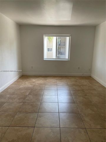 8607 SW 68th Ct 26, Pinecrest, FL 33156