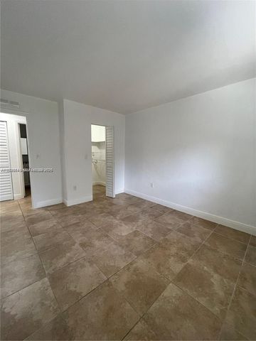 8607 SW 68th Ct 26, Pinecrest, FL 33156