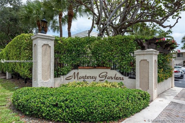 8607 SW 68th Ct 26, Pinecrest, FL 33156