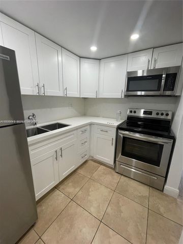 8607 SW 68th Ct 26, Pinecrest, FL 33156