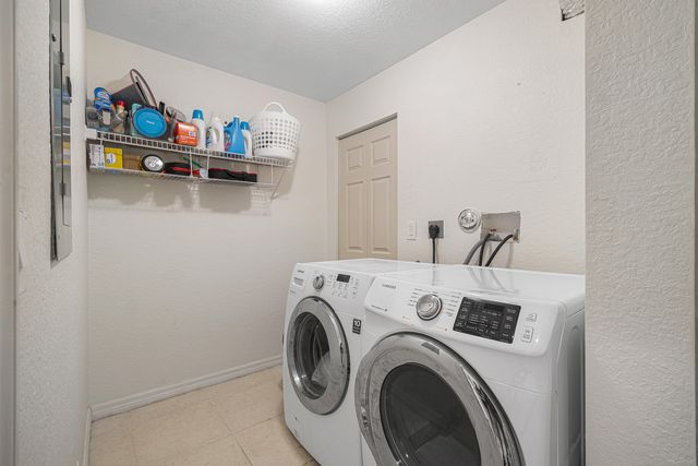 5548 Boynton Gardens Drive, Boynton Beach, FL 33437