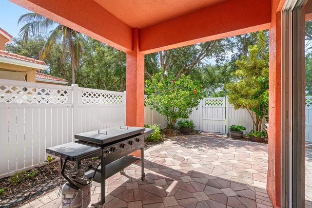 5548 Boynton Gardens Drive, Boynton Beach, FL 33437